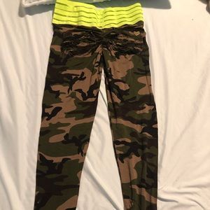 Camp Cute Booty Scrunched leggings